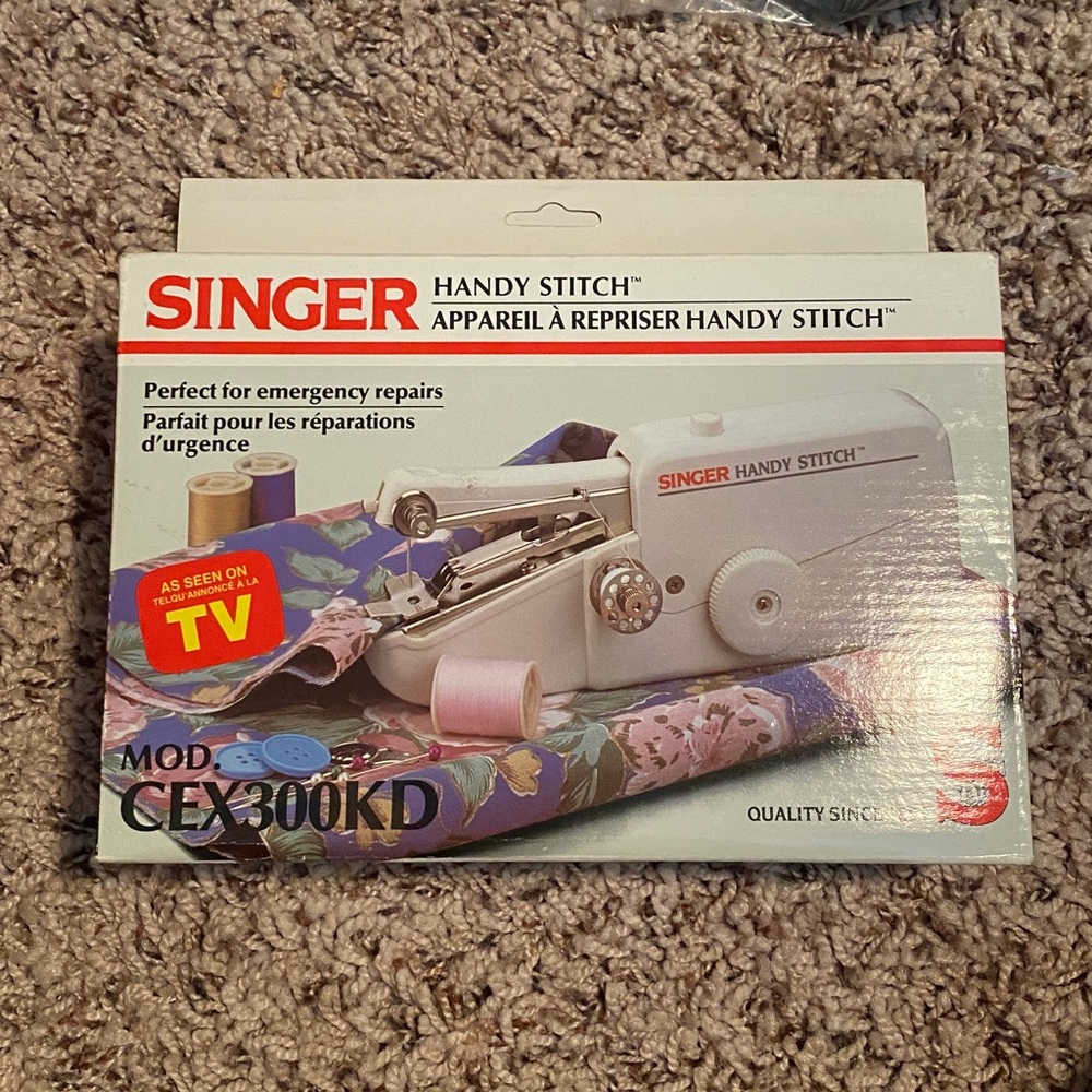 Singer Mini Mender Vintage Travel Portable Sewing Machine Handy Stitch CEX300KD